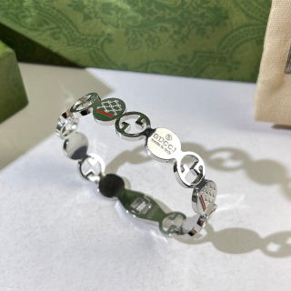 Gucci Interlocking G Scalloped Crystal Edge Cuff Bracelet