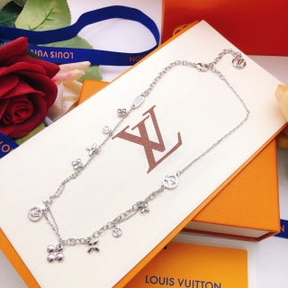 Louis Vuitton Delicate Blossom Chain Necklace