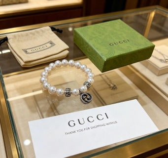 Gucci Pearl Bead Lion Head Medallion Charm Bracelet