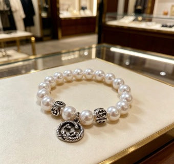Gucci Pearl Bead Lion Head Medallion Charm Bracelet