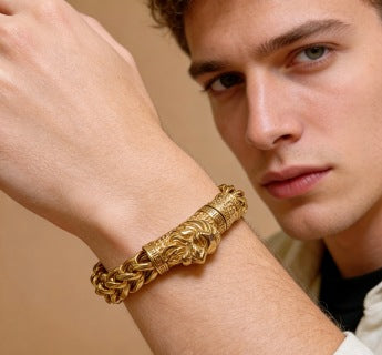 Gucci Interlocking G Lion Head Chain Link Bracelet