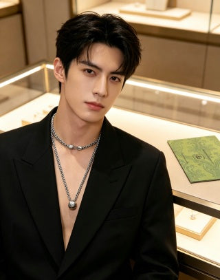 Gucci Interlocking G Double Pendant Snake Chain Necklace