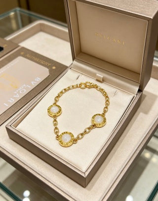 Bvlgari Gold Pearl Accent Link Bracelet – Elegant Luxury Jewelry