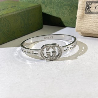 Gucci Interlocking G Oval Crystal Halo Cuff Bracelet