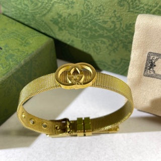 Gucci Interlocking G Mesh Texture Cuff Bracelet