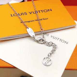 Louis Vuitton Blossom Chain Pendant Necklace