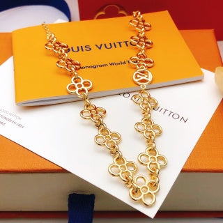 Louis Vuitton Blossom Chain Pendant Necklace