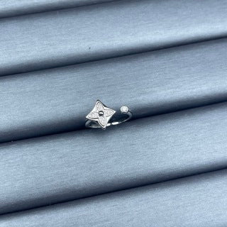 Louis Vuitton Star Bloom Duo Accent Ring