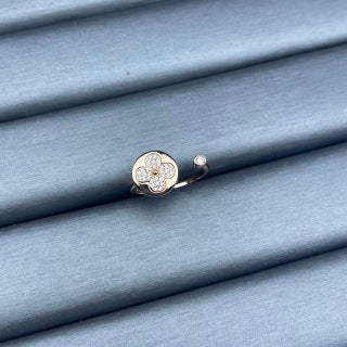 Louis Vuitton Blossom Medallion Open Ring