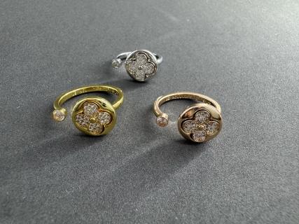 Louis Vuitton Blossom Medallion Open Ring