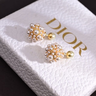 Dior Liora Pearl Bloom Cluster Stud Earrings