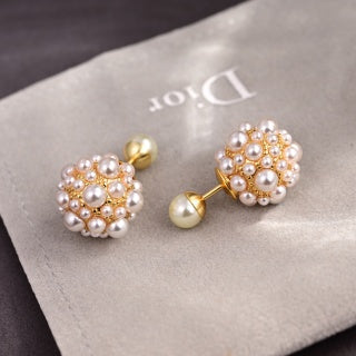 Dior Liora Pearl Bloom Cluster Stud Earrings