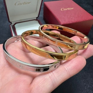 CARTIER Velian Essential Slim Bangle