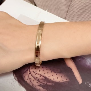 CARTIER Velian Essential Slim Bangle