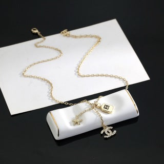 Chanel Gold Charm CC Pendant Necklace – Elegant Luxury Fashion Jewelry