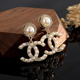 Chanel Pearl CC Drop Earrings – Elegant Luxury Fashion Jewelry