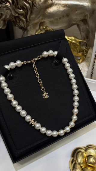Chanel Classic Pearl Gold Chain Necklace – Elegant Luxury Fashion Jewelry