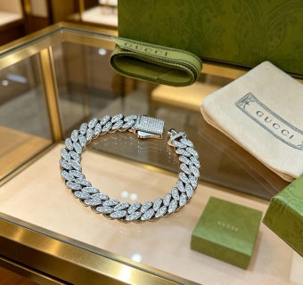 Gucci Pavé Curb Link Crystal Bracelet