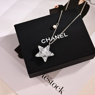 Chanel Crystal Star Pendant Necklace – Elegant Luxury Fashion Jewelry