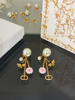 Dior Jardin Pearl Bloom Drop Earrings
