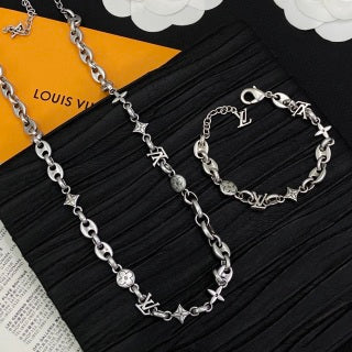 Louis Vuitton Monogram Link Chain Bracelet