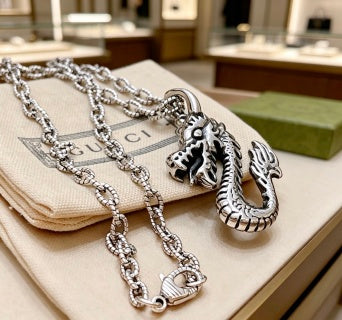 Gucci Serpente Argentato Pendant Necklace