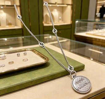 Gucci Interlocking G Medallion Logo Chain Necklace