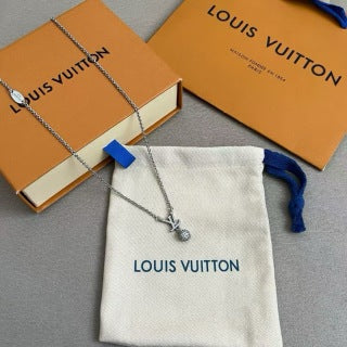 Louis Vuitton Signature Diamond Pendant Necklace