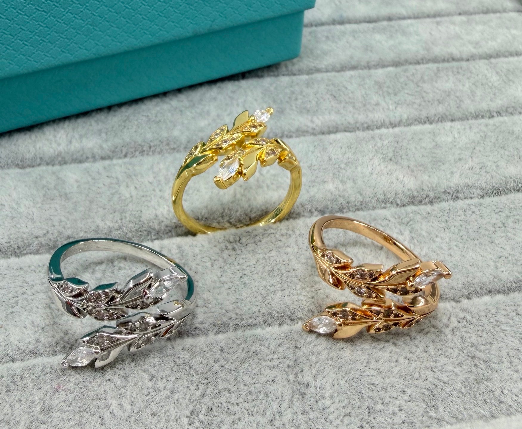 Tiffany and Co. Victoria Vine Bypass Diamond Ring 18k Yellow Gold
