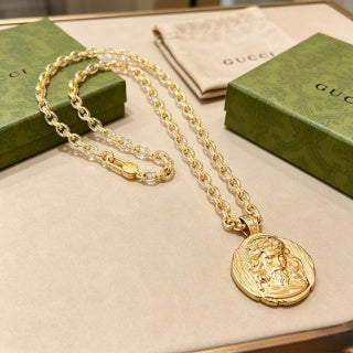 Gucci Vintage Medallion Coin Pendant Necklace