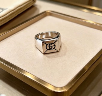 Gucci Interlocking G Signet Band Ring