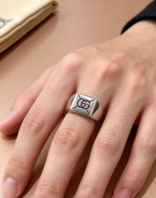 Gucci Interlocking G Signet Band Ring