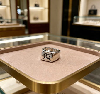 Gucci Interlocking G Signet Band Ring