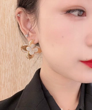 Louis Vuitton Blossom Flower Pavé Stud Earrings