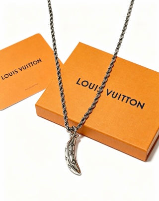 Louis Vuitton Monogram Curve Pendant Rope Necklace