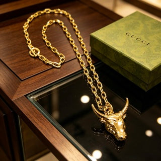 Gucci Horn Pendant Minimal Chain Necklace