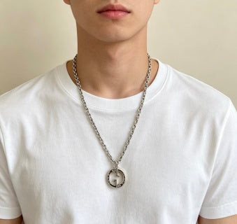 Gucci Interlocking G Circle Medallion Chain Necklace
