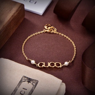 Gucci Interlocking Logo Pearl Chain Bracelet