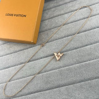 Louis Vuitton Diamond V Monogram Pendant Necklace