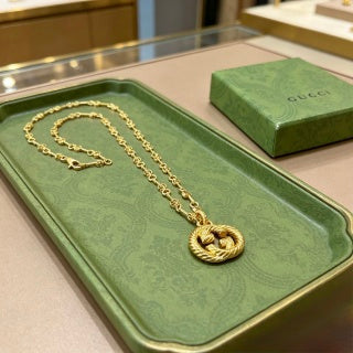 Gucci Interlocking G Round Medallion Chain Necklace