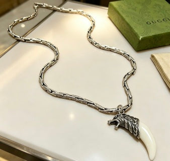 Gucci Horn Pendant Chain Necklace