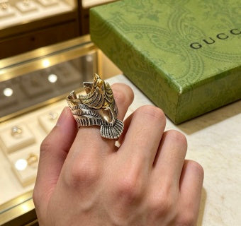 Gucci Horsebit Engraved Two-Tone Statement Ring