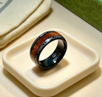 Gucci GG Black Ceramic Engraved Stripe Ring