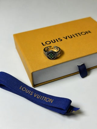Louis Vuitton Emerald Blossom Signet Ring
