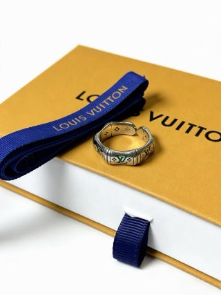 Louis Vuitton Monogram Edge Band Ring