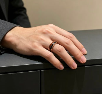 Gucci GG Ribbed Two-Tone Ceramic Band Ring