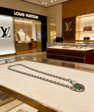 Louis Vuitton Emerald Bloom Pendant Necklace