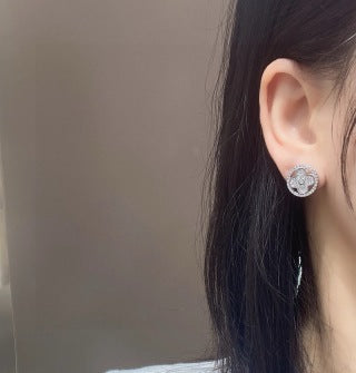 Louis Vuitton Blossom Halo Stud Earrings