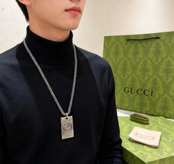 Gucci Vintage GG Crest Plaque Silver Pendant Necklace