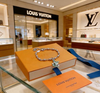 Louis Vuitton Emerald Blossom Charm Chain Bracelet
